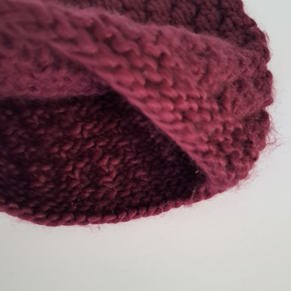 Burton Women's Big Bertha Beanie - Picture 2 of 4